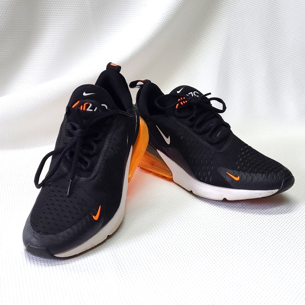 NIKE Air Max 270s